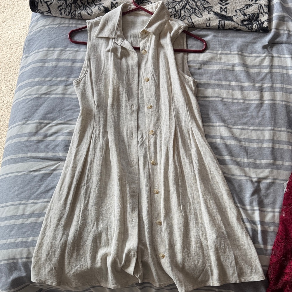 Sleeveless Button-Front Shirt Dress in Light Cream